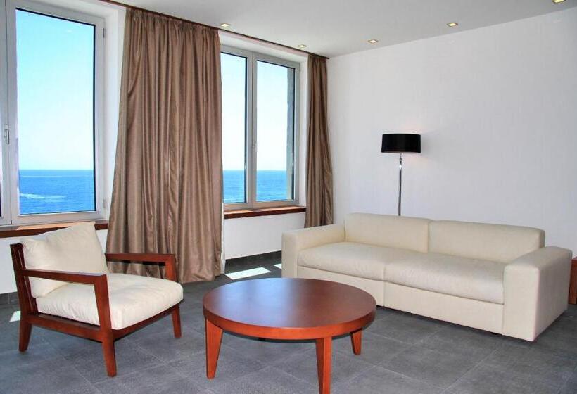 펜트하우스 스위트, Avala Resort & Villas