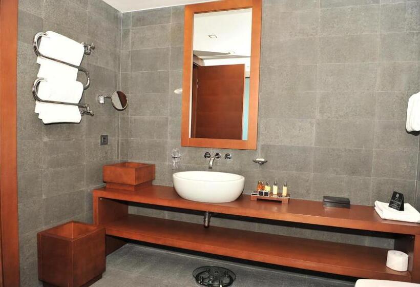 스위트, Avala Resort & Villas