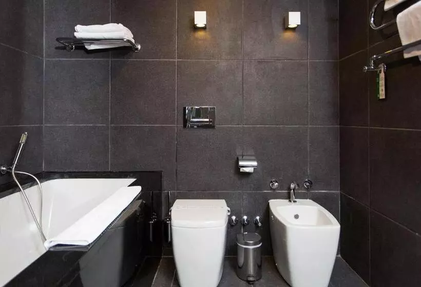 سوییت خانوادگی, Avala Resort & Villas