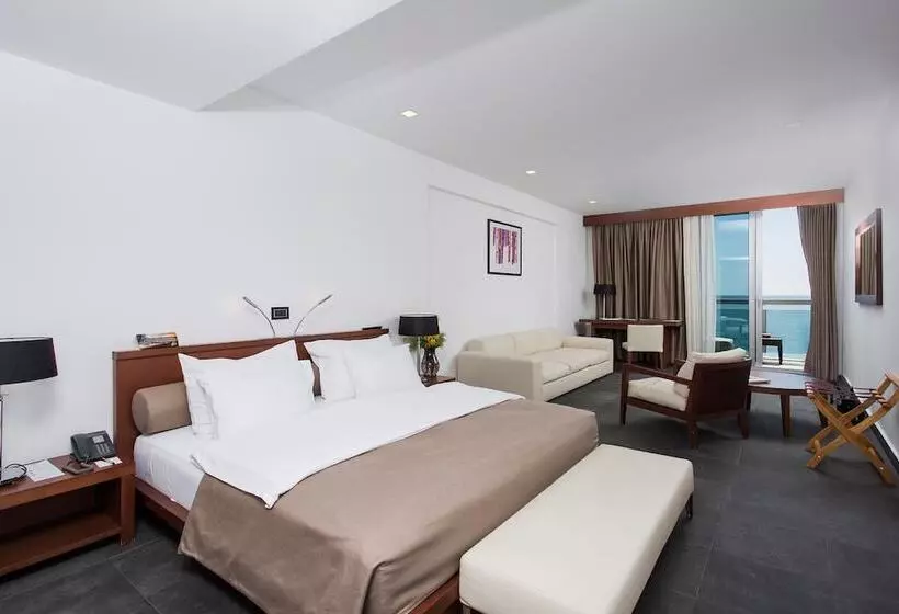 سوئیت اجرایی با چشم‌انداز دریا, Avala Resort & Villas