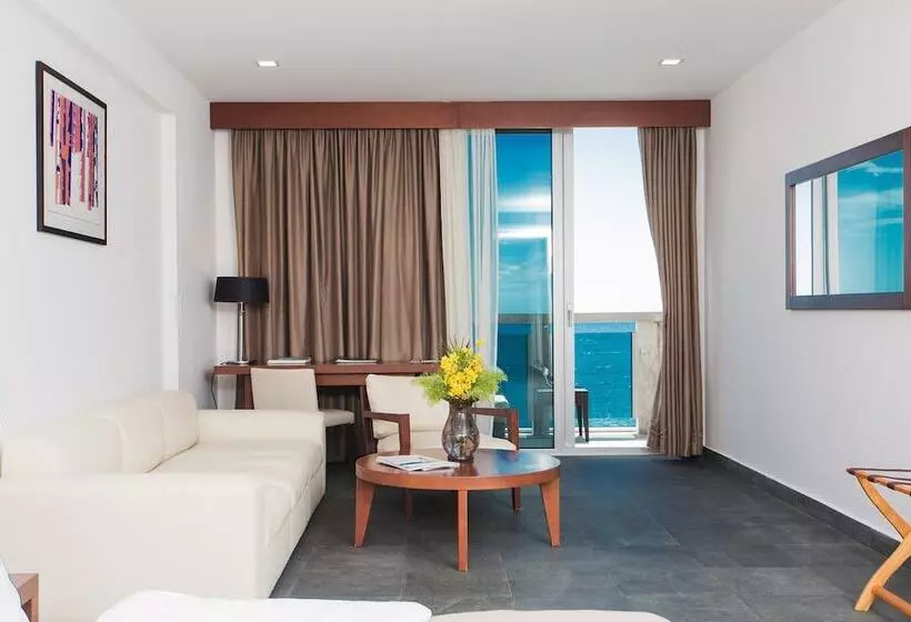 سوئیت اجرایی با چشم‌انداز دریا, Avala Resort & Villas