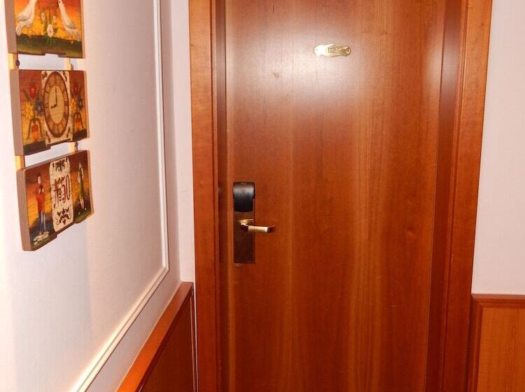 スタンダードシングルルーム, Alpina