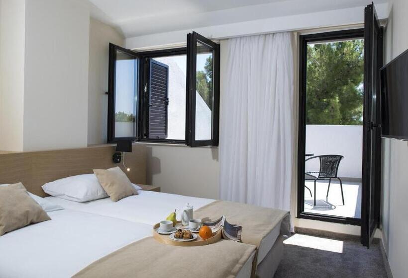 Comfort room with balcony, Aminess Liburna