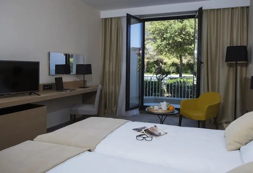 Comfort room with balcony, Aminess Liburna