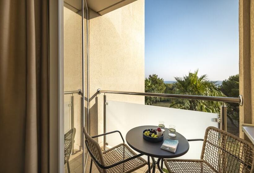 수피리어 룸 측면 바다 전망, Aminess Maestral