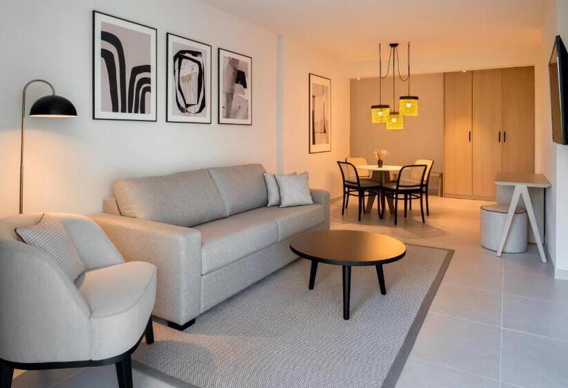 سوییت جونیور با بالکن, Bluesun Hotel Borak