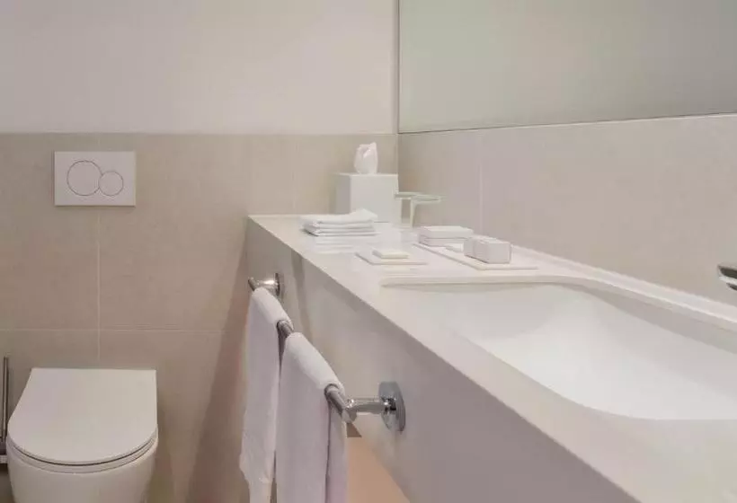 سوییت جونیور با بالکن, Bluesun Hotel Borak