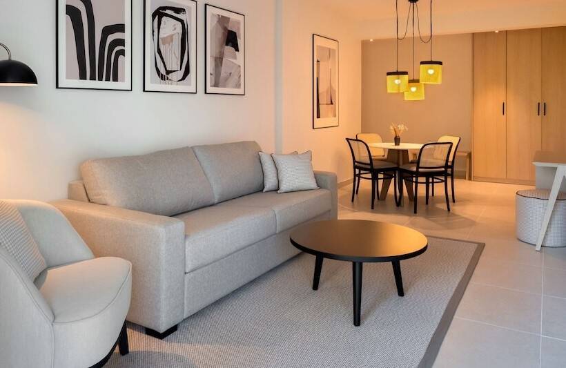 سوییت جونیور با بالکن, Bluesun Hotel Borak