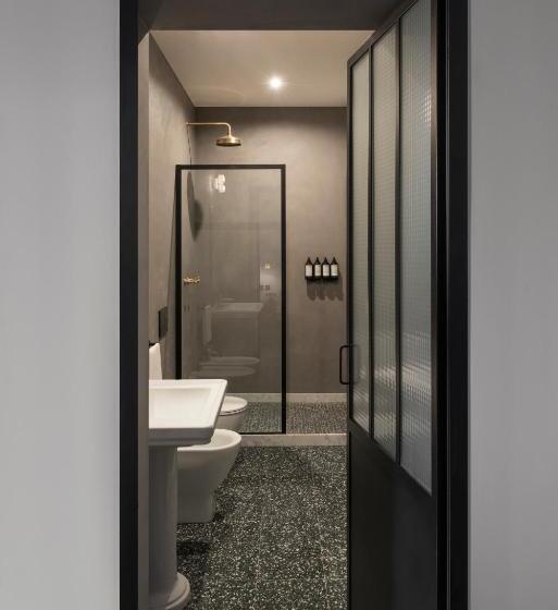 חדר דלוקס, Chapter Roma