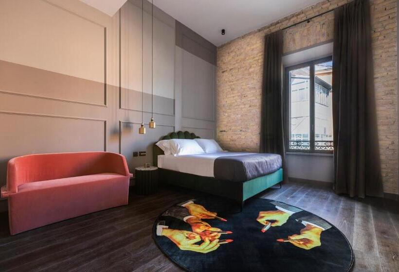 חדר דלוקס, Chapter Roma