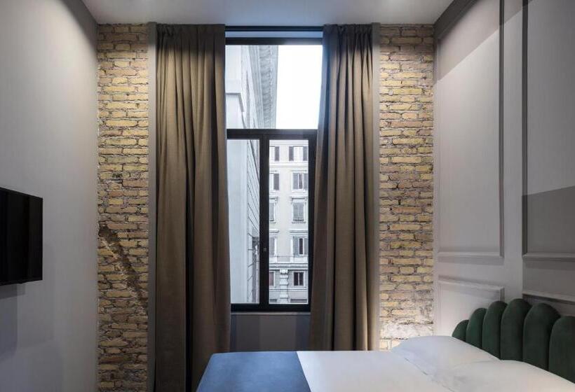 סוויטת ג'וניור, Chapter Roma