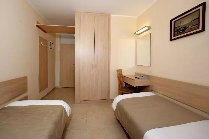 اتاق استاندارد, Delfin Plava Laguna
