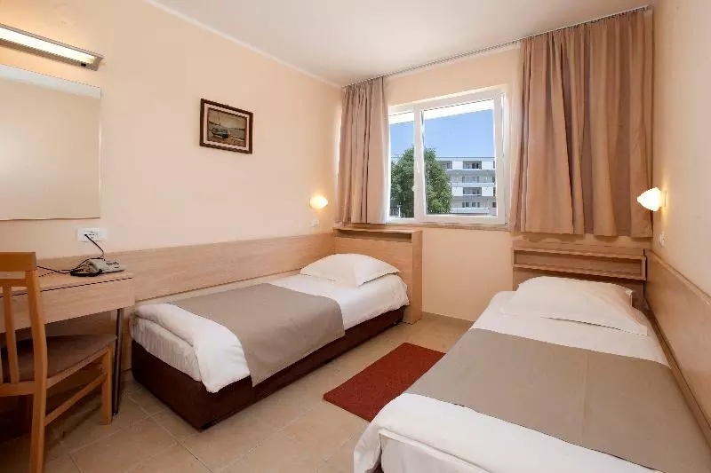 اتاق استاندارد, Delfin Plava Laguna