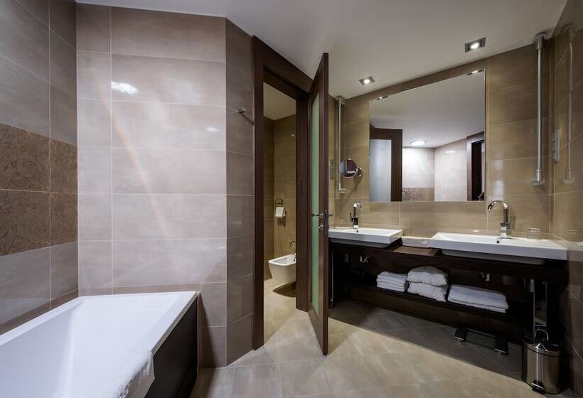 اتاق لوکس, Grand Hotel Donat Superior & Wellness Center