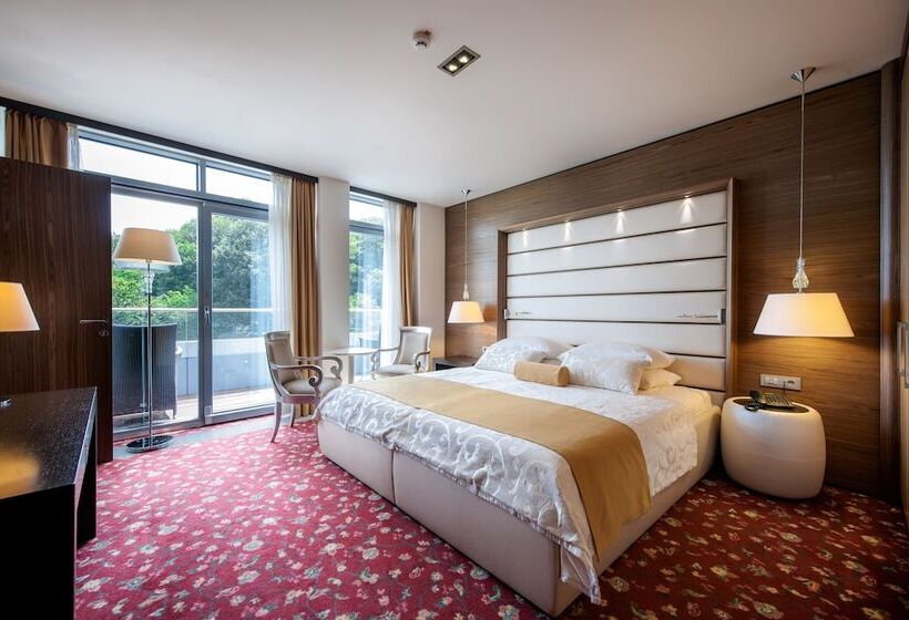 اتاق لوکس, Grand Hotel Donat Superior & Wellness Center