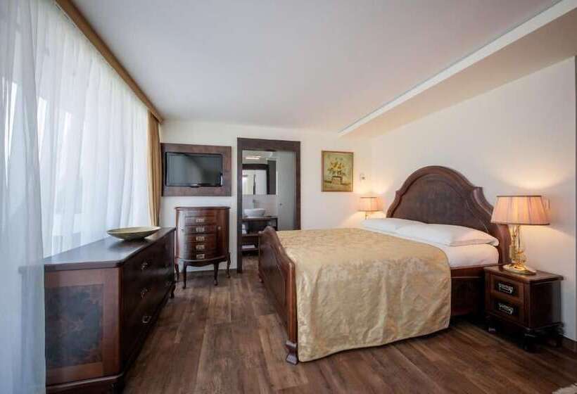 سوئیت پرزیدنت, Grand Hotel Donat Superior & Wellness Center