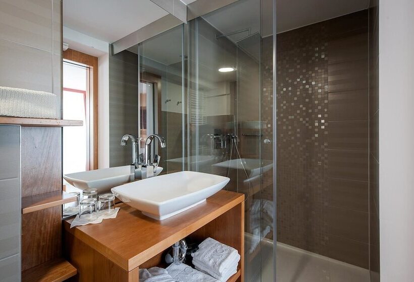 اتاق استاندارد با چشمانداز, Grand Hotel Donat Superior & Wellness Center