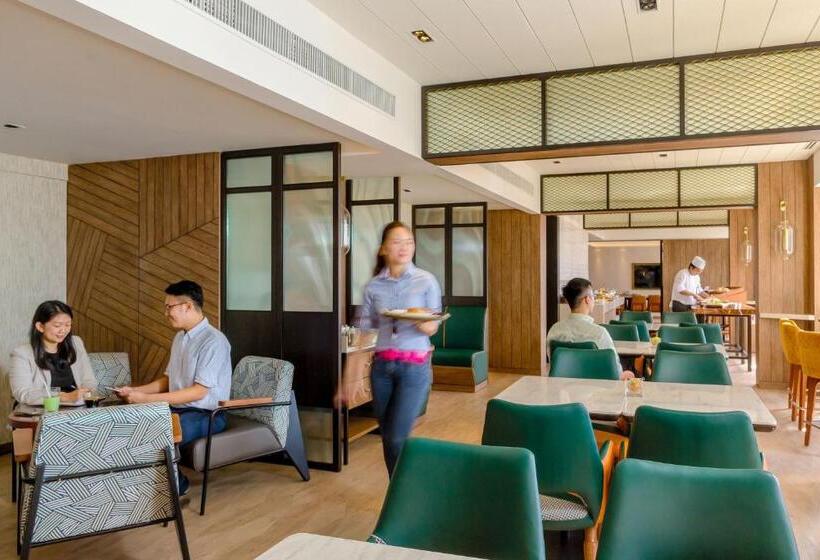 חדר קלאב עם מיטת קינג, Jen Penang Georgetown By Shangri La