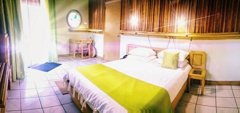 خانه 1 خوابه, Kariwak Village Holistic Haven And