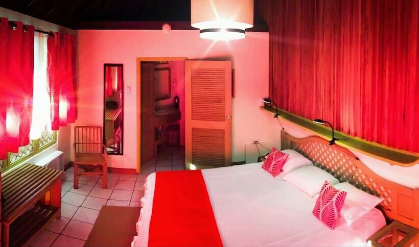 خانه 1 خوابه, Kariwak Village Holistic Haven And