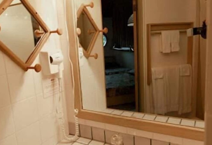 خانه 1 خوابه, Kariwak Village Holistic Haven And