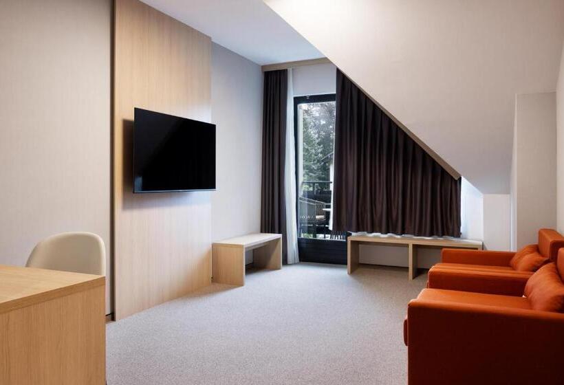 سوییت خانوادگی, Kompas