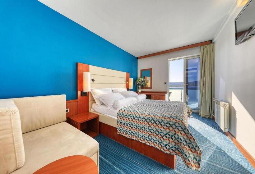 غرفة سوبيريور مطلّة علي البحر, Kornati