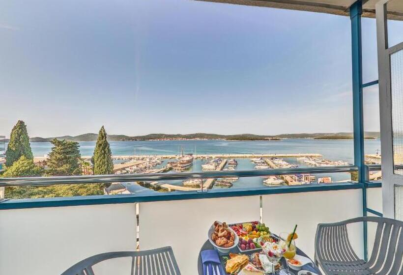 غرفة سوبيريور مطلّة علي البحر, Kornati