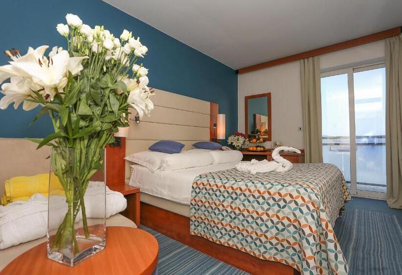 غرفة سوبيريور مطلّة علي البحر, Kornati