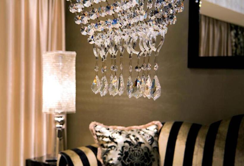 سوئیت پرزیدنت, Marina