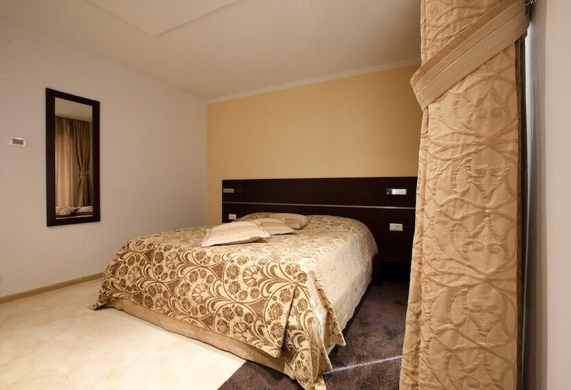 Deluxe Suite Sea View, Marina