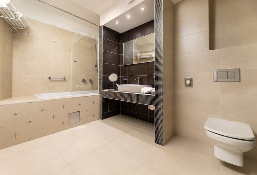 Deluxe Suite Sea View, Marina