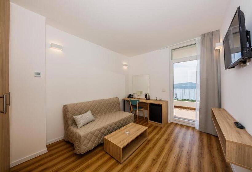 Family Suite, Medena Budget