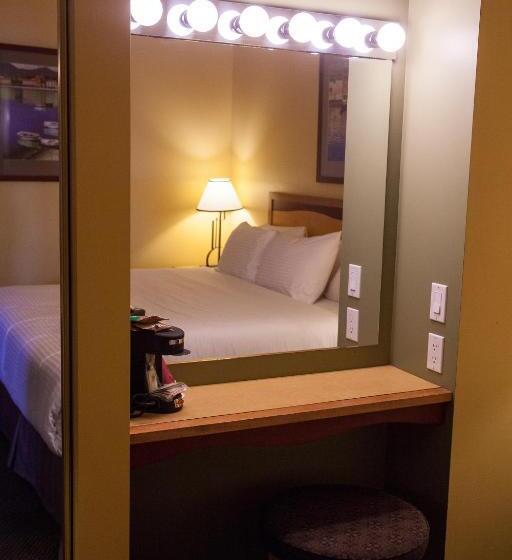 חדר דלוקס עם מיטת קינג, Medicine Hat Lodge, Trademark Collection By Wyndham