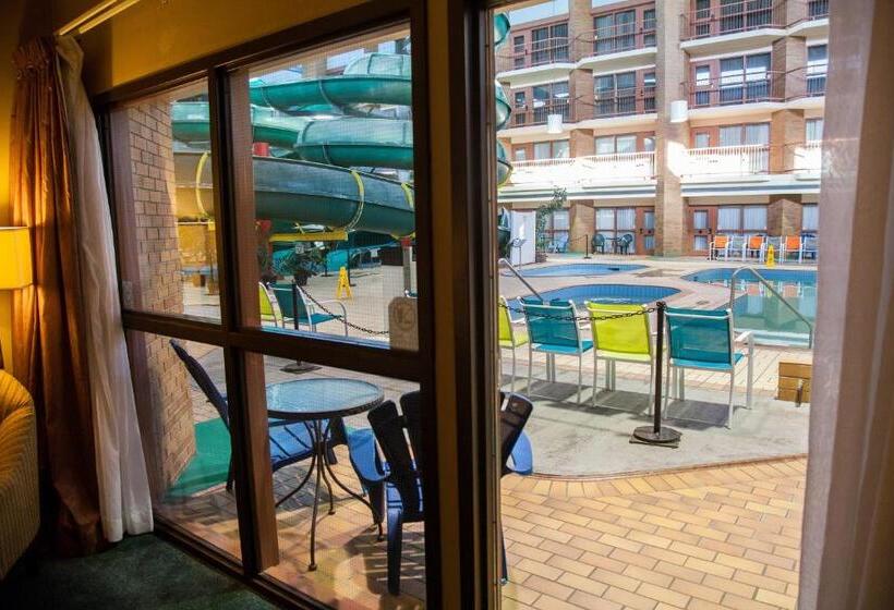 غرفة ديلوكس مطلة على حمام السباحة, Medicine Hat Lodge, Trademark Collection By Wyndham