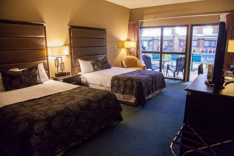 חדר דלוקס נוף בריכה, Medicine Hat Lodge, Trademark Collection By Wyndham