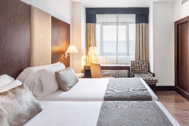 סוויטת סופריור, Medicine Hat Lodge, Trademark Collection By Wyndham