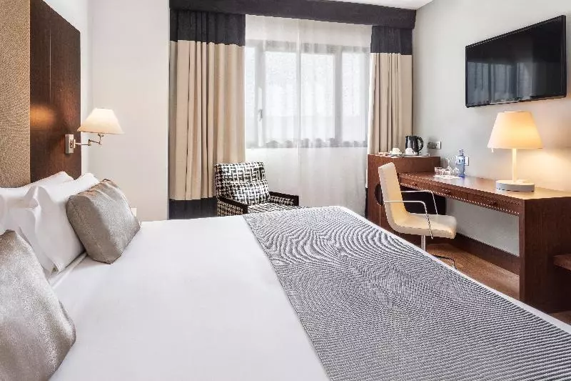 سوییت سوپریور, Medicine Hat Lodge, Trademark Collection By Wyndham