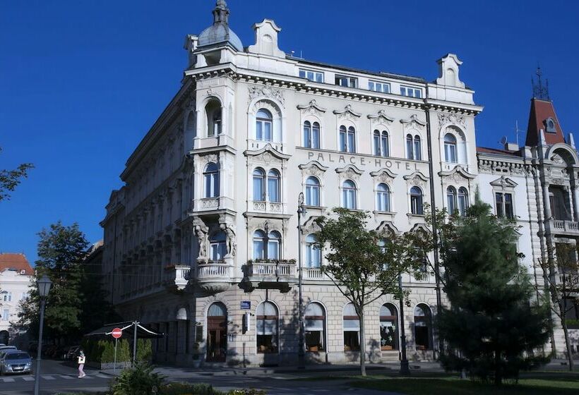 חדר קומפורט יחיד, Palace