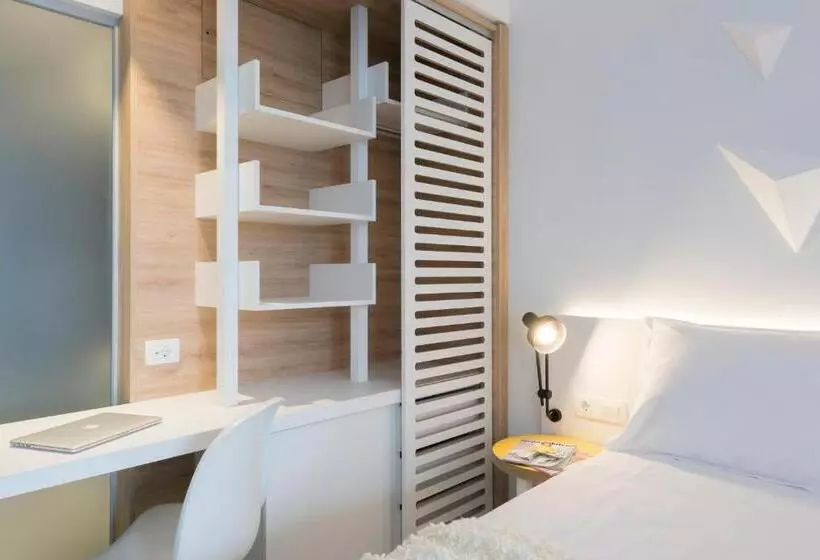 Junior Suite met Uitzicht op de Tuin, Pharos Hvar