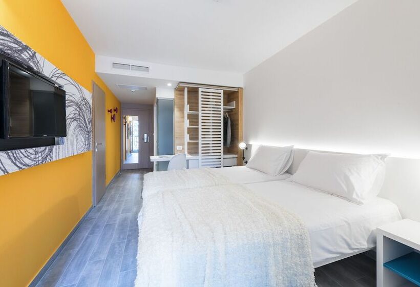 חדר סטנדרט נוף לים עם מרפסת, Pharos Hvar