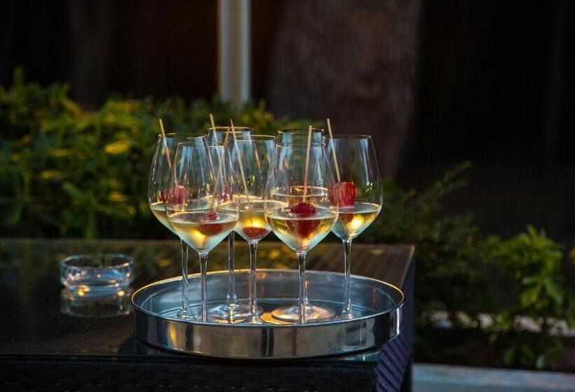 バルコニー付きスタンダードルーム, Pula