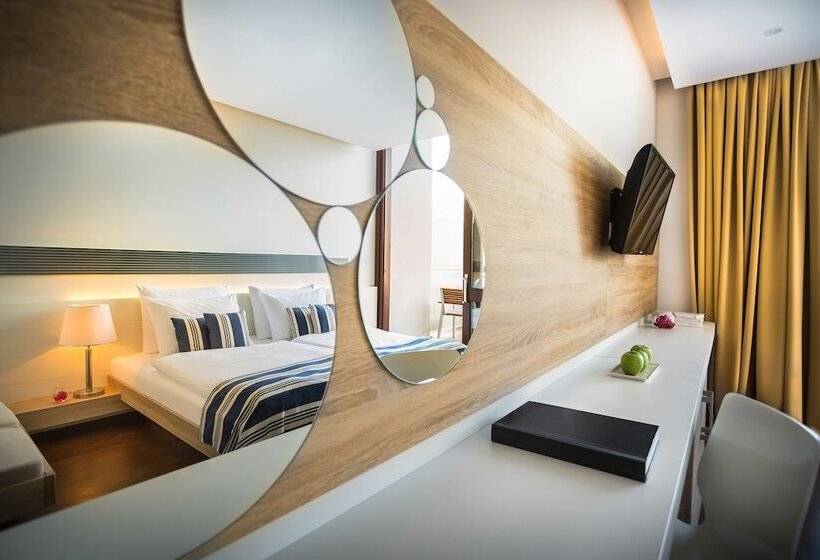 高级海景房, Admiral   Liburnia