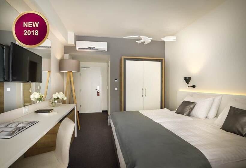 발코니가 있는 바다 전망 수피리어 룸, Remisens Hotel Albatros All Inclusive