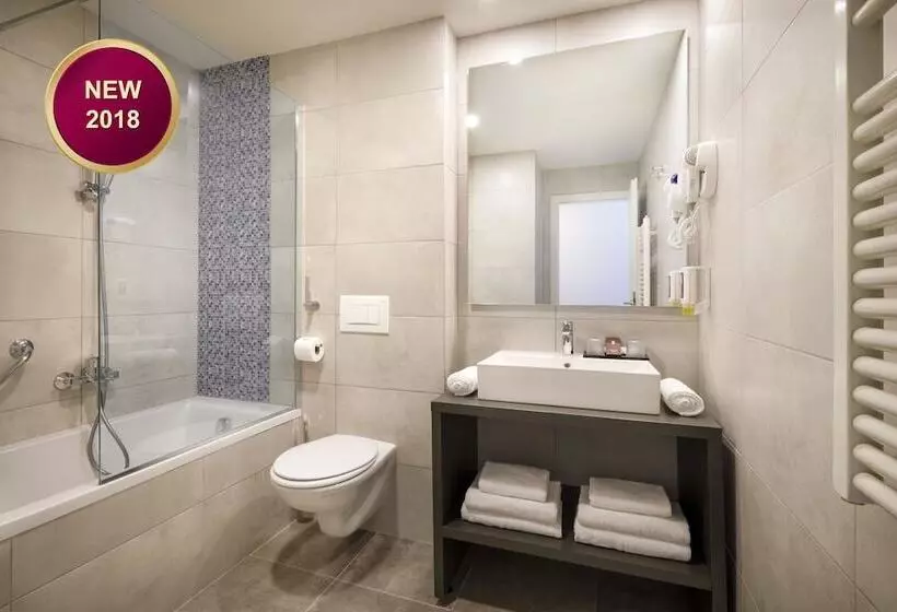 اتاق استاندارد با چشم‌انداز پارک, Remisens Hotel Albatros All Inclusive