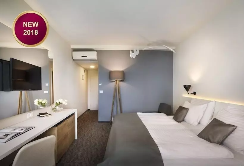 اتاق استاندارد با چشم‌انداز پارک, Remisens Hotel Albatros All Inclusive