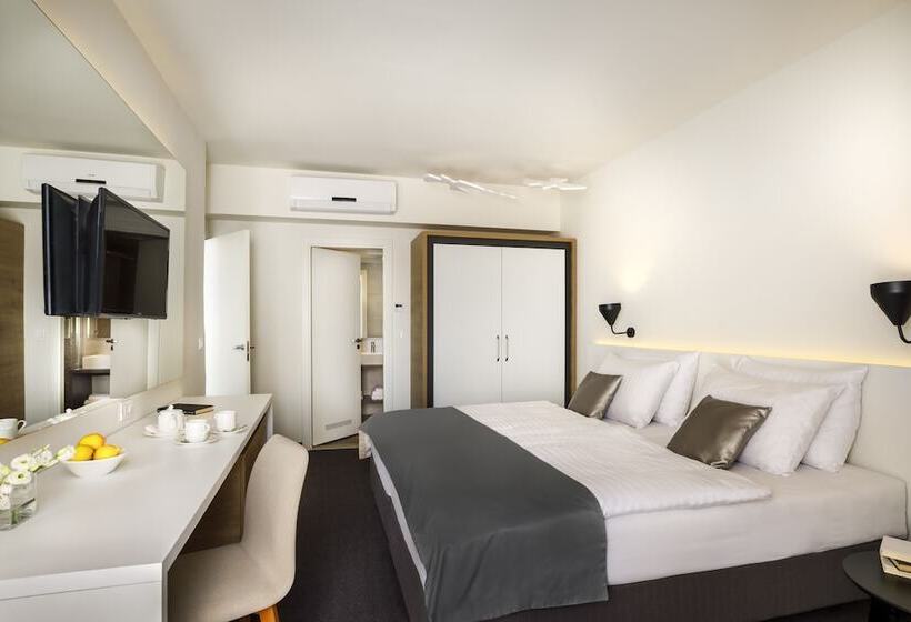 سوئیت کلاسیک, Remisens Hotel Albatros All Inclusive