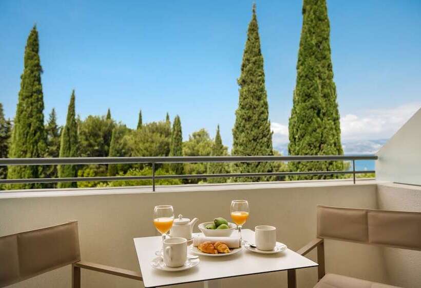 اتاق استاندارد با چشم‌انداز پارک, Remisens Hotel Albatros All Inclusive