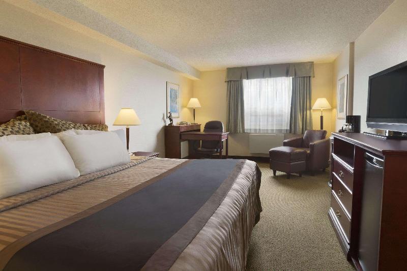 غرفة بيزنس, Travelodge Hotel By Wyndham Vancouver Airport