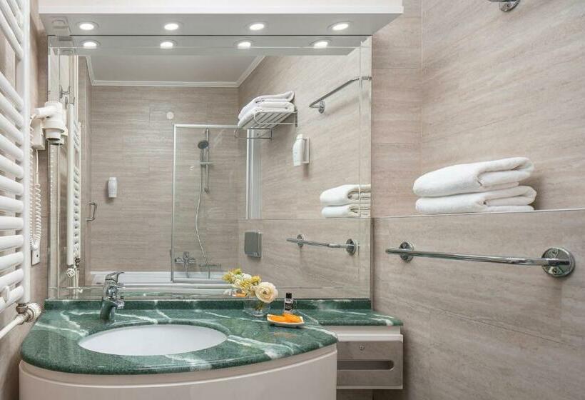 オーシャンビュースーペリアールーム, Valamar Meteor